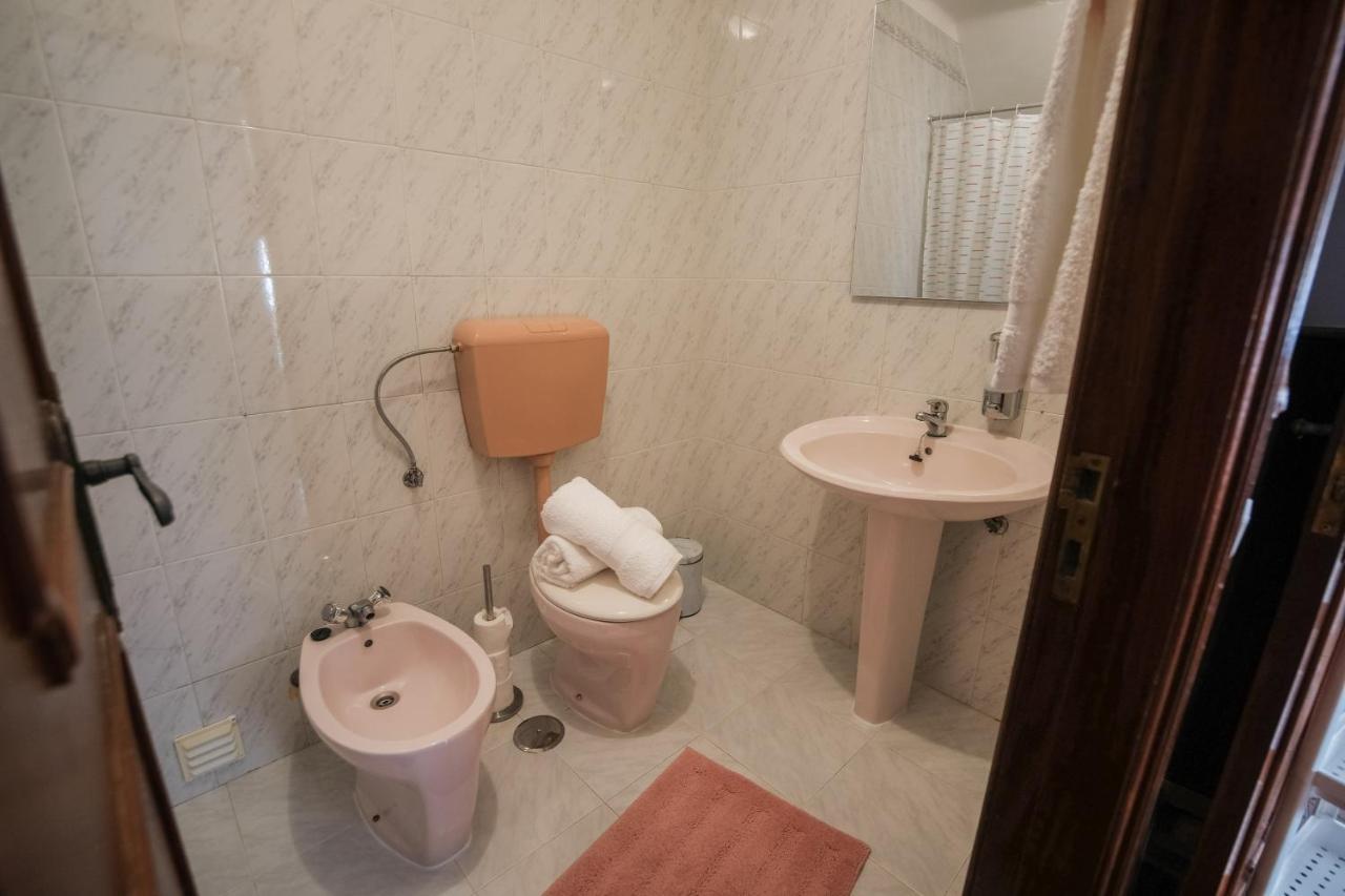 Besugo'S House Rooms & Apartment Nazare Luaran gambar